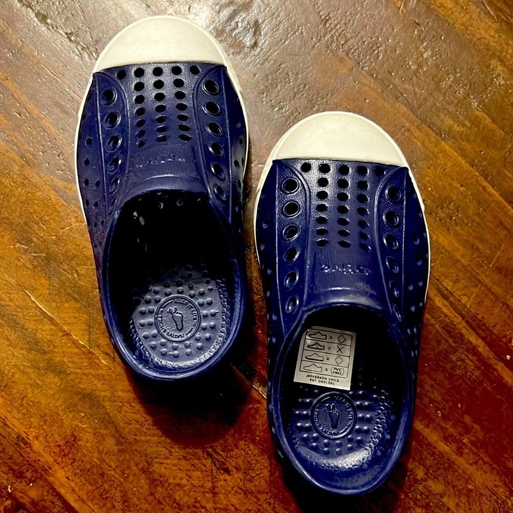 NWOT Native Shoes